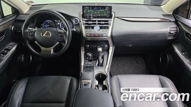Lexus NX300h Supreme 2019 — фото 7