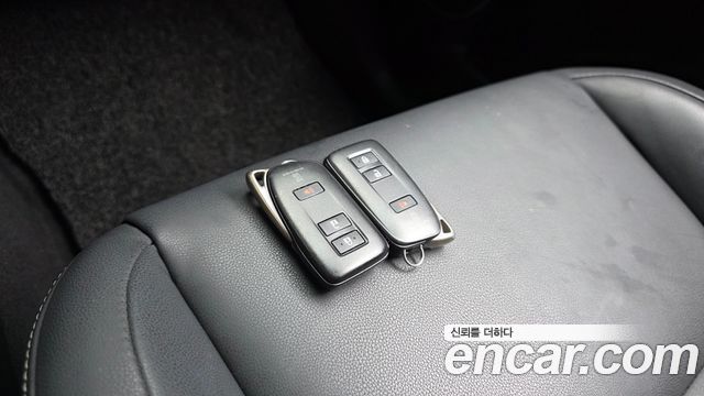 Lexus NX300h Supreme 2019 — фото 17