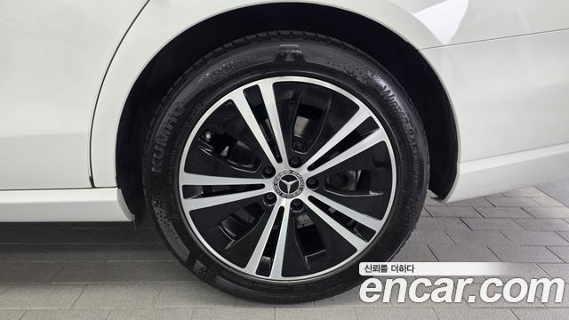 Mercedes-Benz E-Class (W213) E250 Avantgarde 2021 — фото 21