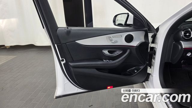 Mercedes-Benz E-Class (W213) E250 Avantgarde 2021 — фото 24