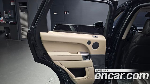 Land Rover Range Rover Sport (II) 3.0 SDV6 HSE 2016 — фото 25