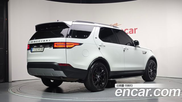 Land Rover Discovery 5 3.0 TD6 HSE 2018 — фото 2