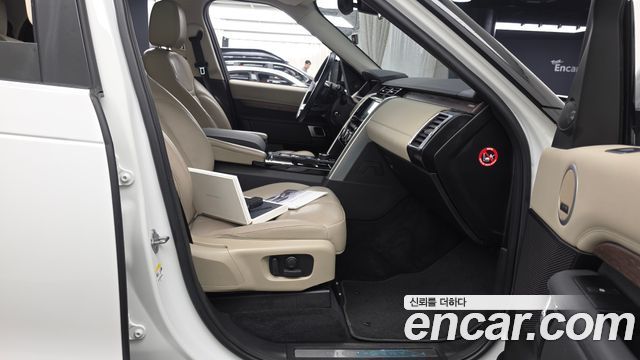 Land Rover Discovery 5 3.0 TD6 HSE 2018 — фото 11