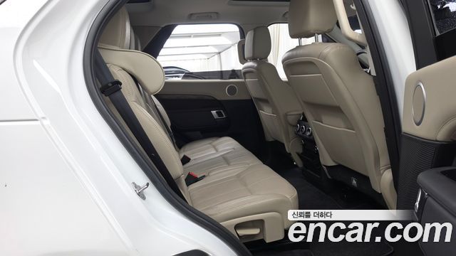Land Rover Discovery 5 3.0 TD6 HSE 2018 — фото 12