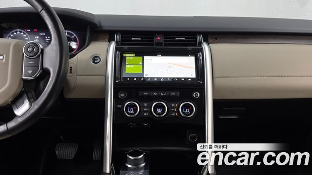 Land Rover Discovery 5 3.0 TD6 HSE 2018 — фото 14