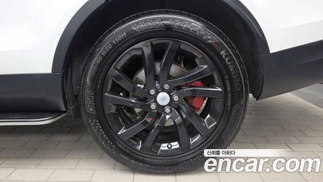 Land Rover Discovery 5 3.0 TD6 HSE 2018 — фото 21