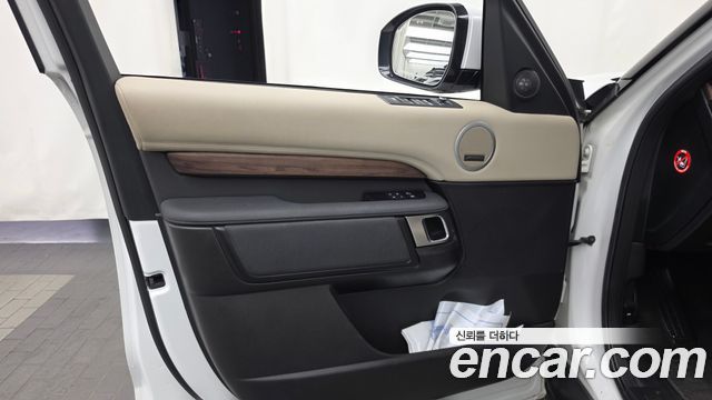 Land Rover Discovery 5 3.0 TD6 HSE 2018 — фото 24