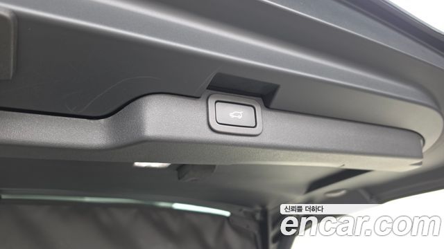 Land Rover Discovery 5 3.0 TD6 HSE 2018 — фото 27