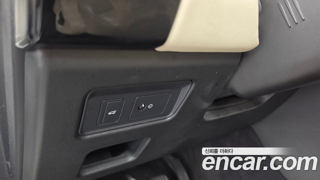 Land Rover Discovery 5 3.0 TD6 HSE 2018 — фото 28
