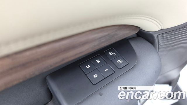 Land Rover Discovery 5 3.0 TD6 HSE 2018 — фото 33