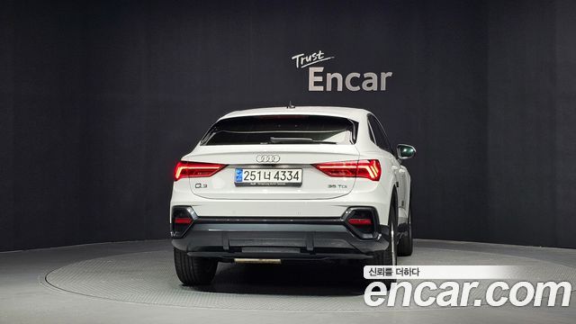 Audi Q3 (F3) 35 TDI Premium Sportback 2020 — фото 4