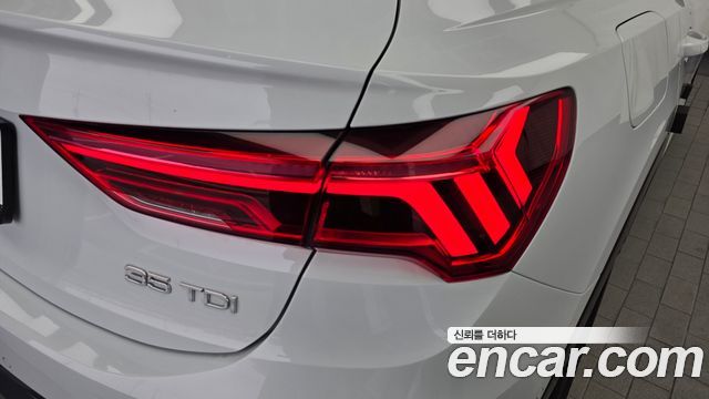 Audi Q3 (F3) 35 TDI Premium Sportback 2020 — фото 23