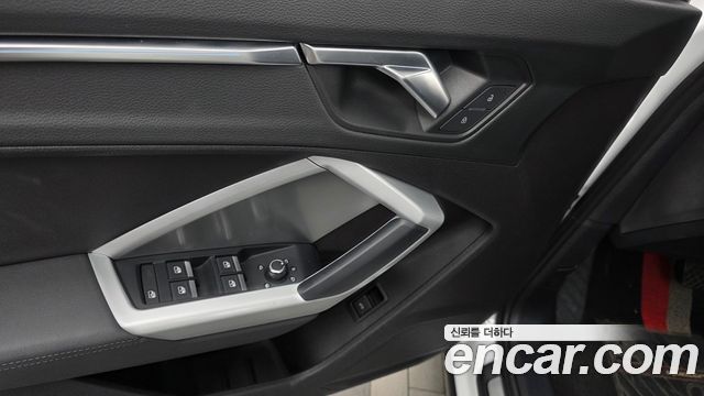 Audi Q3 (F3) 35 TDI Premium Sportback 2020 — фото 27