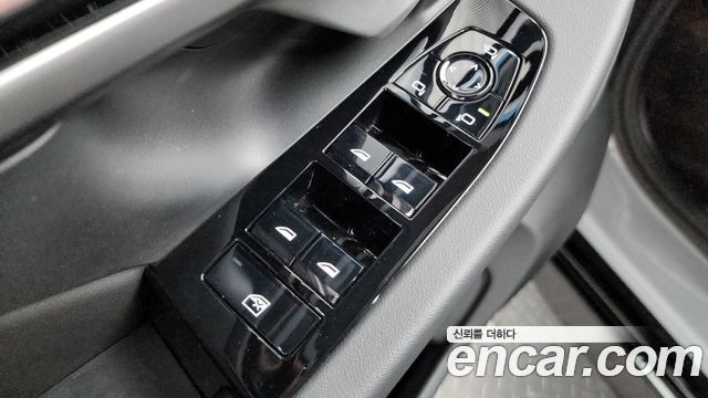 BMW 5 Series (G60) 523d M Sport 2025 — фото 29