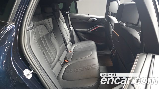 BMW X6 (G06) xDrive40i M Sport 2024 — фото 11