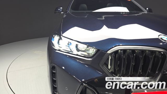 BMW X6 (G06) xDrive40i M Sport 2024 — фото 22