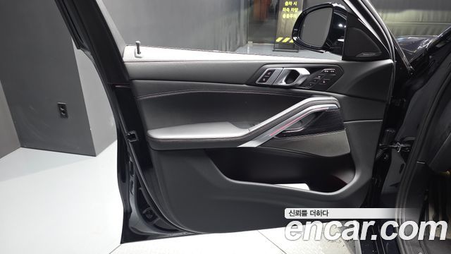 BMW X6 (G06) xDrive40i M Sport 2024 — фото 24