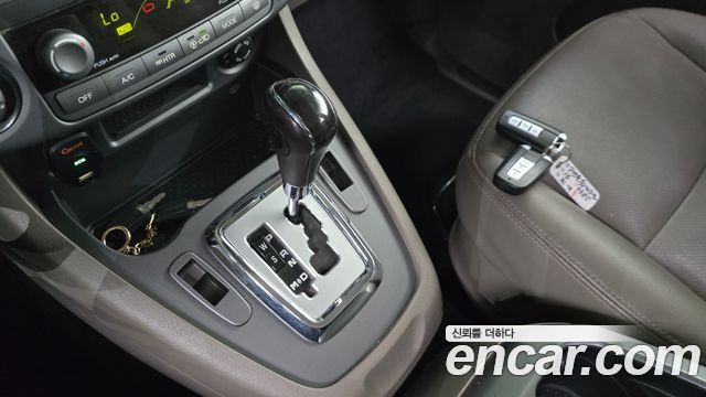 KG Mobility (SsangYong) Korando Turismo 4WD Outdoor Edition 9-seater 2016 — фото 9