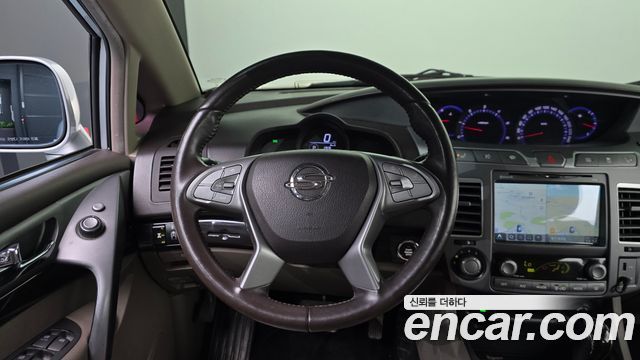 KG Mobility (SsangYong) Korando Turismo 4WD Outdoor Edition 9-seater 2016 — фото 12