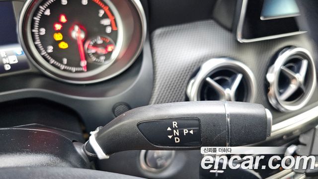 Mercedes-Benz GLA-Class (X156) GLA220 2019 — фото 9
