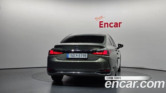 Lexus ES300h (VII) Luxury Plus 2019 — фото 4