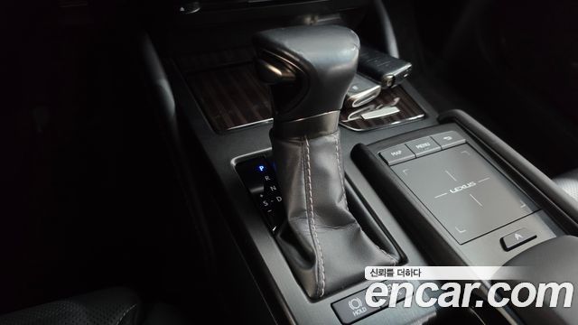 Lexus ES300h (VII) Luxury Plus 2019 — фото 9