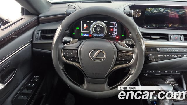 Lexus ES300h (VII) Luxury Plus 2019 — фото 17