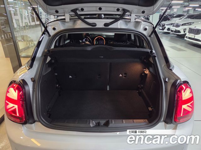 MINI Cooper S 5Door HIGH 3rd 2021 — фото 5