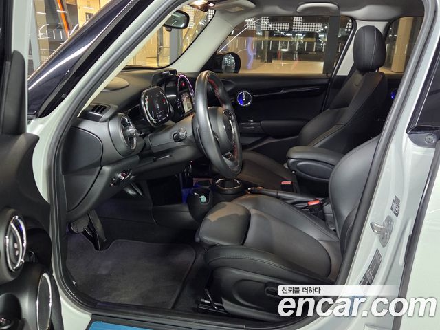MINI Cooper S 5Door HIGH 3rd 2021 — фото 7