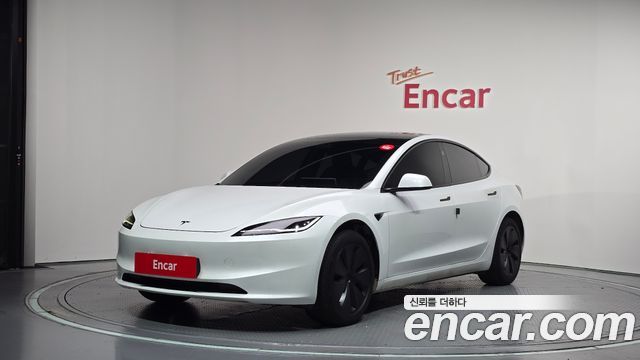 Tesla Model 3 RWD