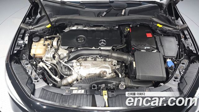 Mercedes-Benz GLA-Class (H247) GLA250 4MATIC 2021 — фото 6