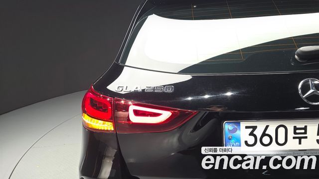 Mercedes-Benz GLA-Class (H247) GLA250 4MATIC 2021 — фото 23