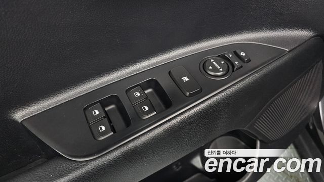 Kia Stonic Diesel 1.6 Trendy 2019 — фото 17