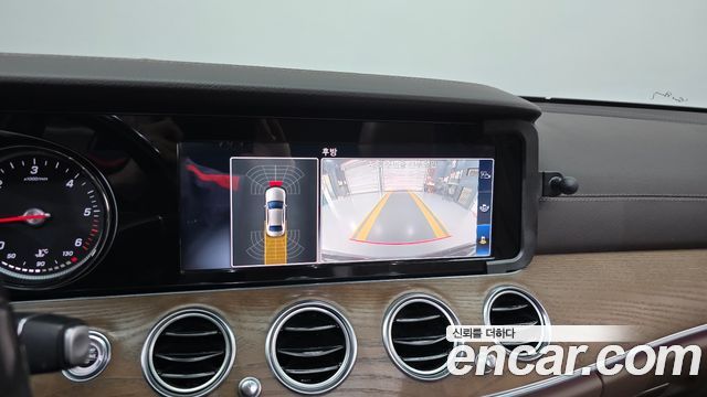 Mercedes-Benz E-Class (W213) E220d Exclusive 2019 — фото 19