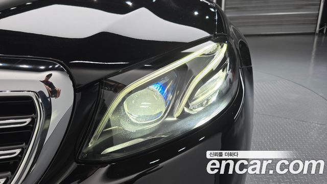 Mercedes-Benz E-Class (W213) E220d Exclusive 2019 — фото 28