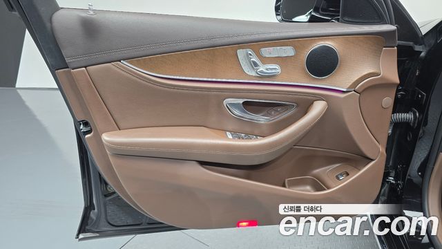 Mercedes-Benz E-Class (W213) E220d Exclusive 2019 — фото 30