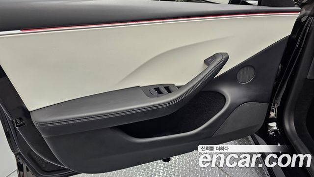 Tesla Model 3 Long Range AWD 2024 — фото 24