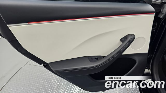 Tesla Model 3 Long Range AWD 2024 — фото 25