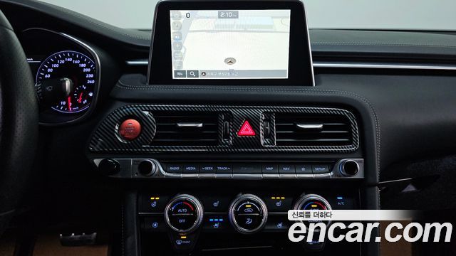 Genesis G70 2.0T Elite 2019 — фото 16