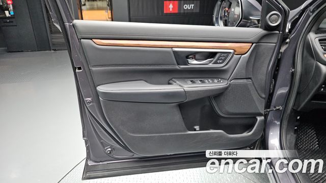 Honda CR-V (V) 2.0 Hybrid Touring 4WD 2021 — фото 24