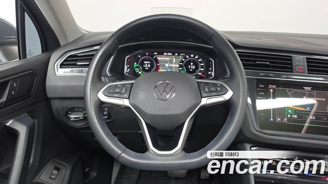 Volkswagen Tiguan (II) 2.0 TDI Prestige 2023 — фото 17