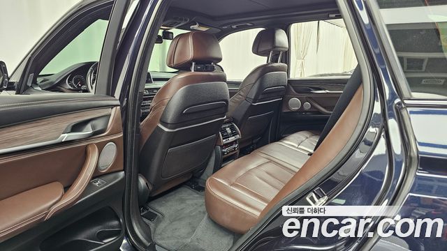 BMW X5 (F15) xDrive M50d 2016 — фото 12