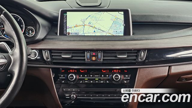 BMW X5 (F15) xDrive M50d 2016 — фото 14
