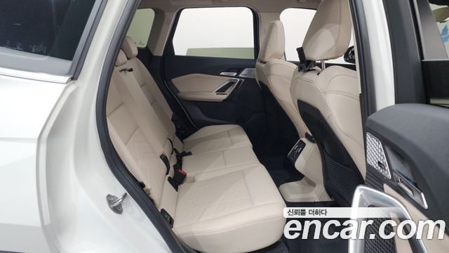BMW X1 (U11) xDrive 20i xLine 2024 — фото 11