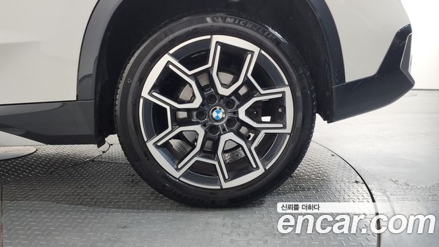 BMW X1 (U11) xDrive 20i xLine 2024 — фото 21