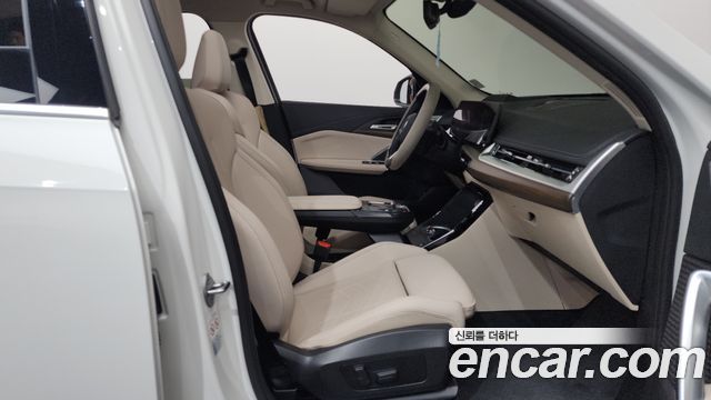 BMW X1 (U11) xDrive 20i xLine 2024 — фото 26