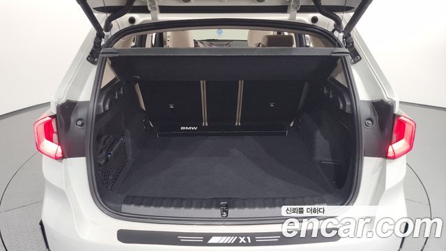 BMW X1 (U11) xDrive 20i xLine 2024 — фото 27