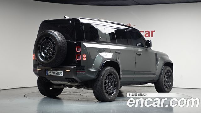 Land Rover Defender (L663) 110 P635 Octa Edition 1 2025 — фото 2