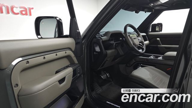 Land Rover Defender (L663) 110 P635 Octa Edition 1 2025 — фото 10