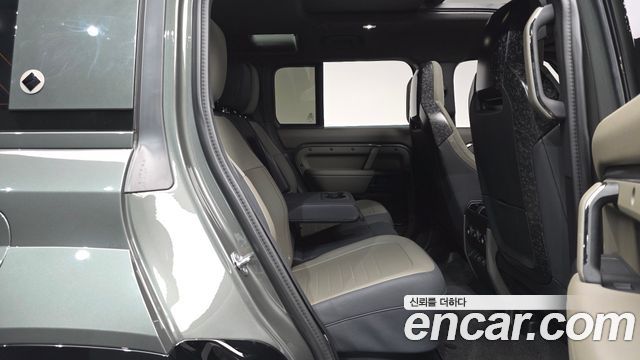 Land Rover Defender (L663) 110 P635 Octa Edition 1 2025 — фото 11